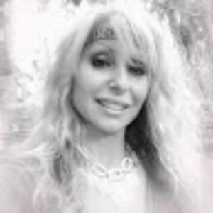 Meet your Posher, Suzanne